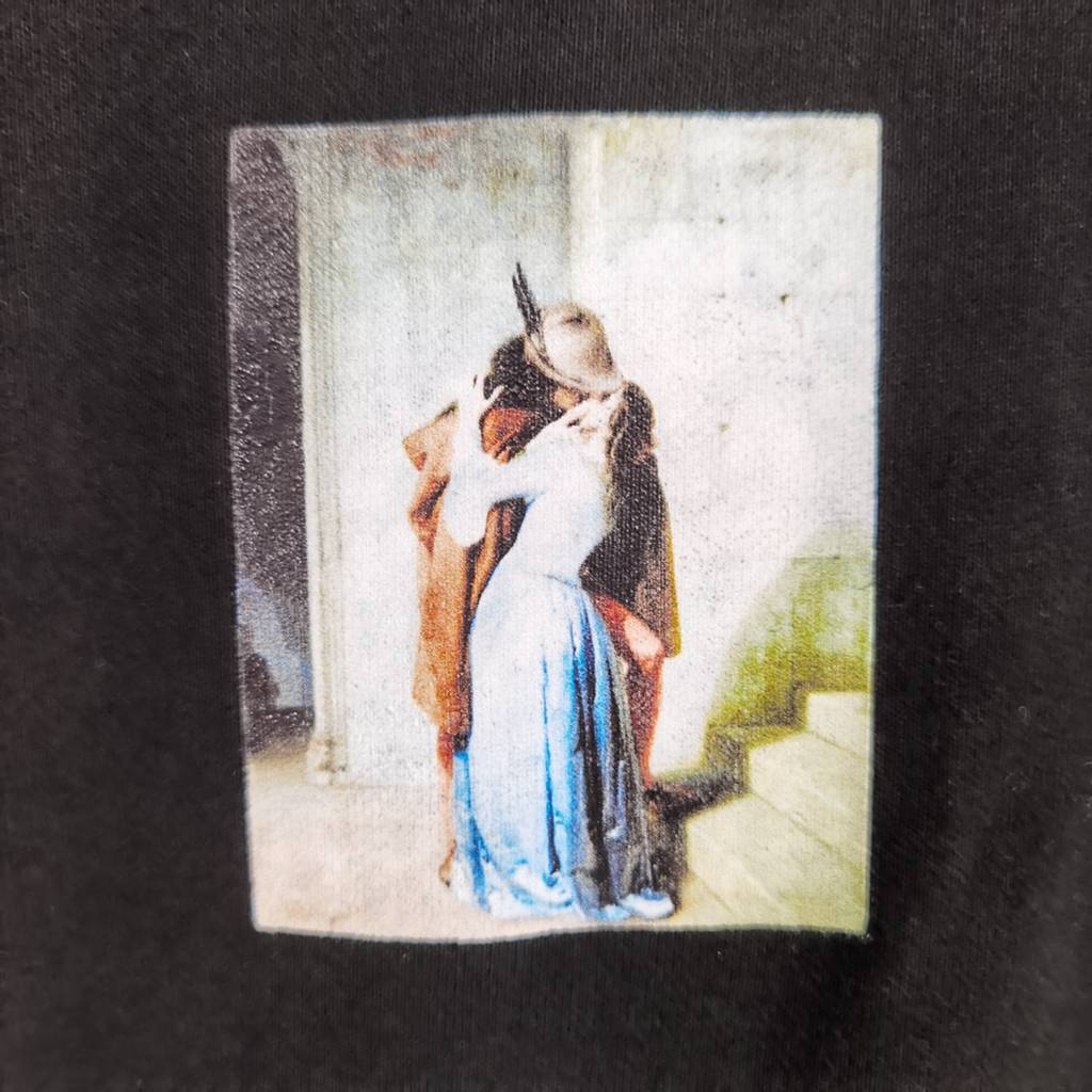 OFF WHITE
